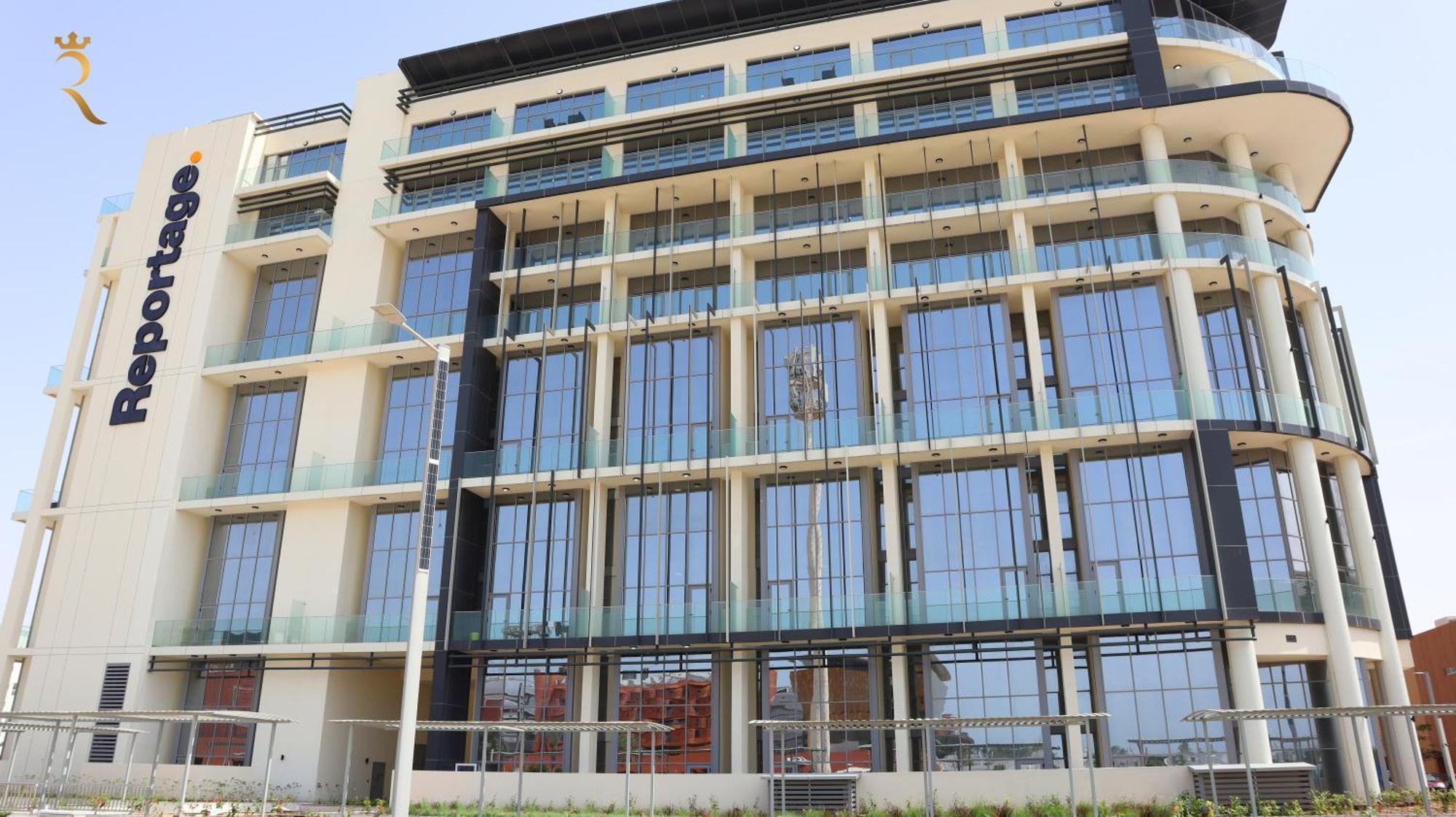 Chic Elegant 1br In Masdar Apartment
